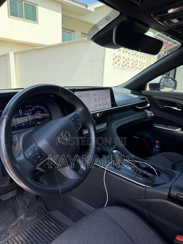 Toyota Crown 2024 White