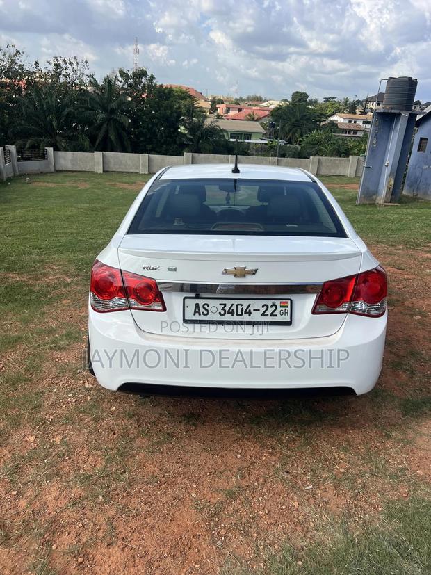 Chevrolet Cruze 2012 White