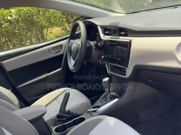 Toyota Corolla 2018 Black