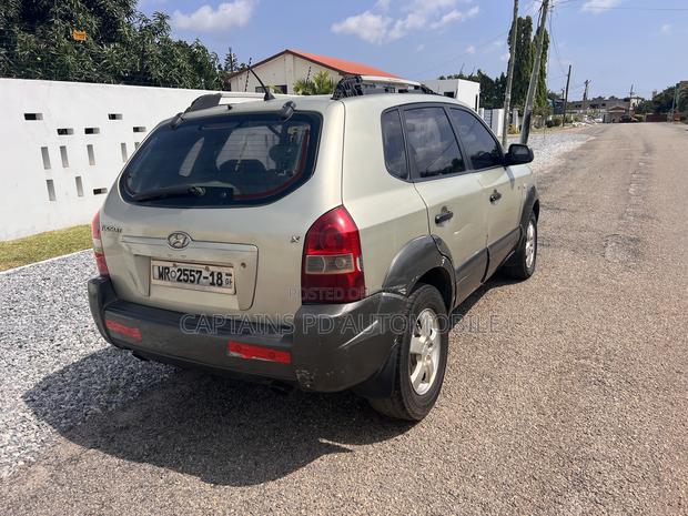 Hyundai Tucson 2005 Gray