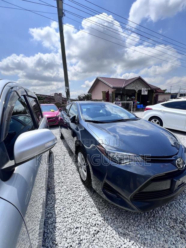 Toyota Corolla LE 4dr Sedan (1.8L 4cyl CVT) 2017 Black