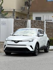 Toyota C-HR XLE FWD 2019 White for sale