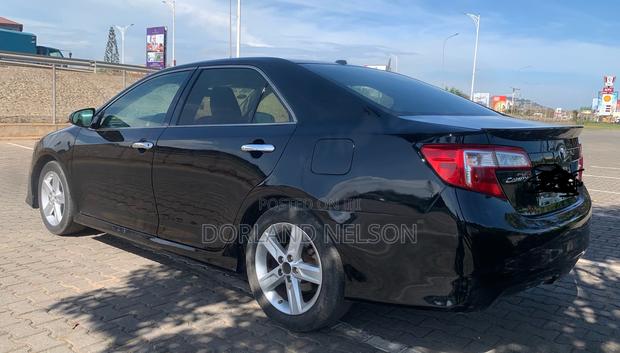 Toyota Camry SE 4dr Sedan (2.5L 4cyl 6A) 2013 Black