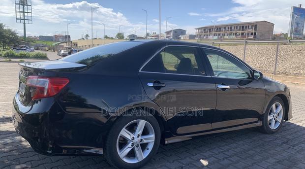 Toyota Camry SE 4dr Sedan (2.5L 4cyl 6A) 2013 Black