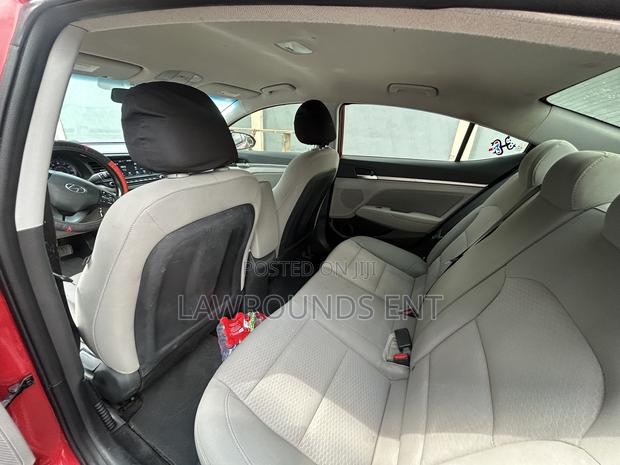 Hyundai Elantra SEL 2020 Red