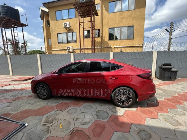 Hyundai Elantra SEL 2020 Red