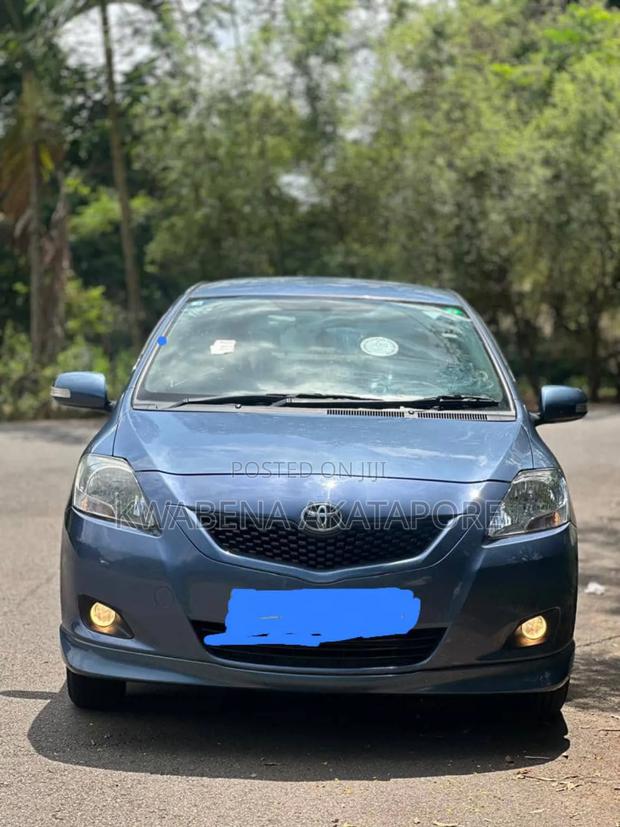 Toyota Belta 2012 Blue