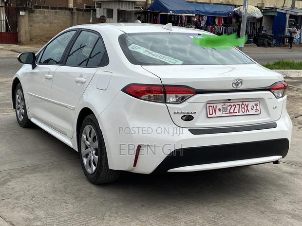 Toyota Corolla LE 2022 White