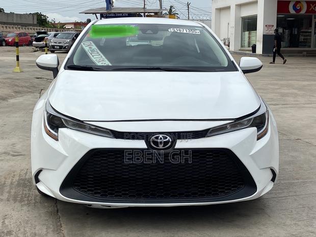 Toyota Corolla LE 2022 White