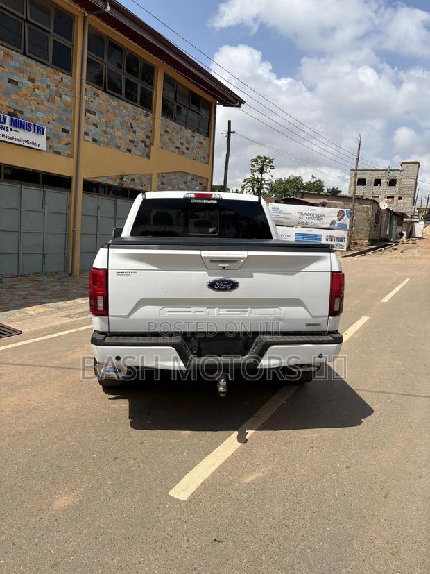 Ford F-150 2019 White