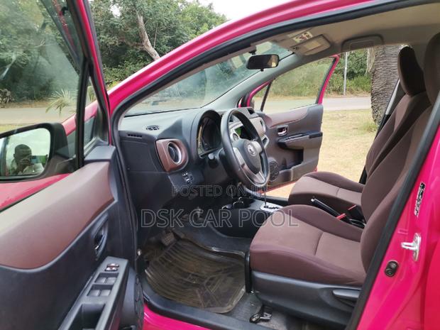 Toyota Vitz 1.3 FWD 5dr 2012 Pink