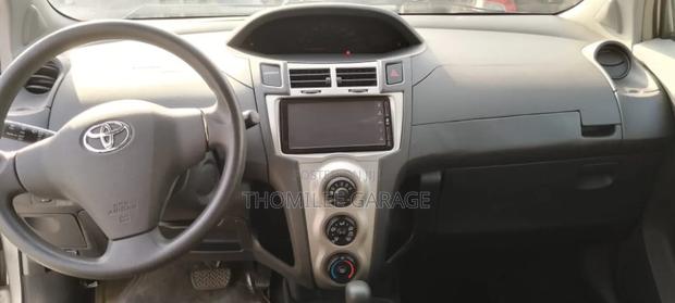 Toyota Vitz 2010 Gray