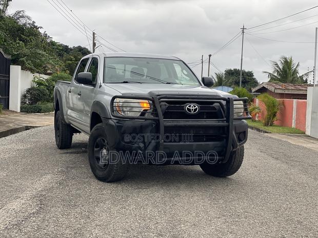Toyota Tacoma V6 4dr Double Cab 4WD 5.0 ft. SB (4.0L 6cyl 5A) 2014 Gray