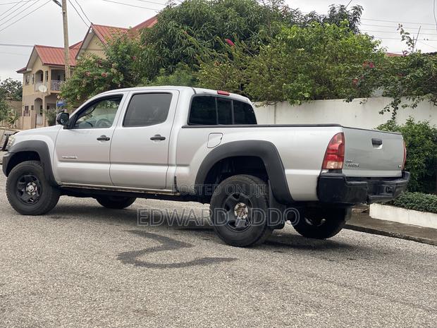 Toyota Tacoma V6 4dr Double Cab 4WD 5.0 ft. SB (4.0L 6cyl 5A) 2014 Gray