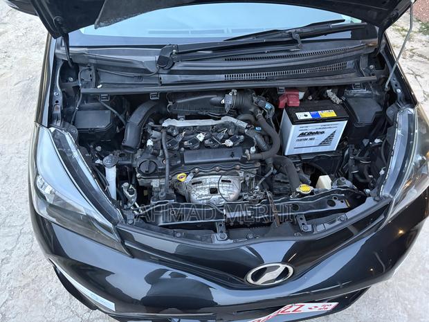 Toyota Vitz 2014 Black