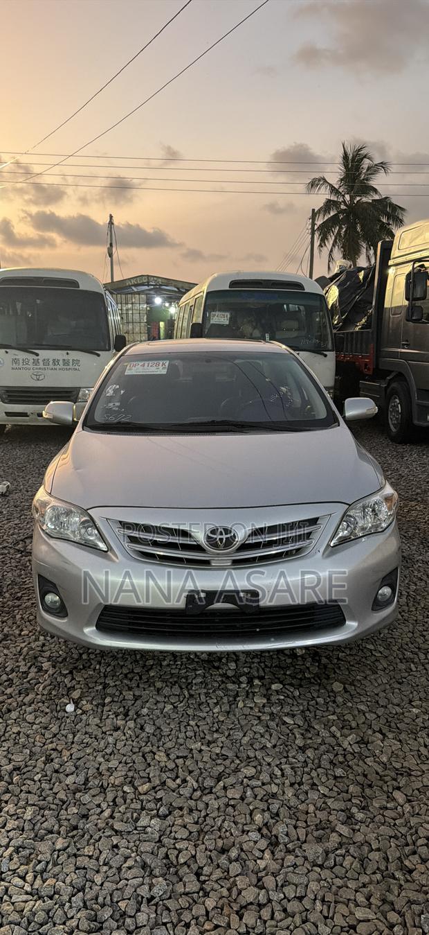 Toyota Corolla LE Special Edition 4dr Sedan (1.8L 4cyl 4A) 2013 Silver