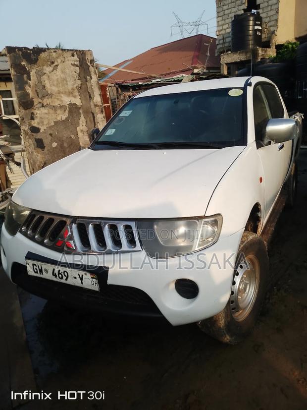 Mitsubishi L200 Club Cab 2.5 136hp 4WD 2007 White