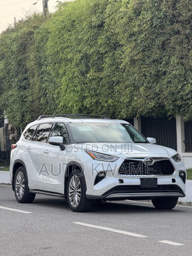 Toyota Highlander Platinum 2022 White
