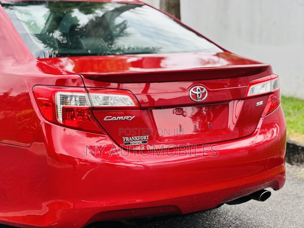 Toyota Camry SE 4dr Sedan (3.5L 6cyl 6A) 2014 Red