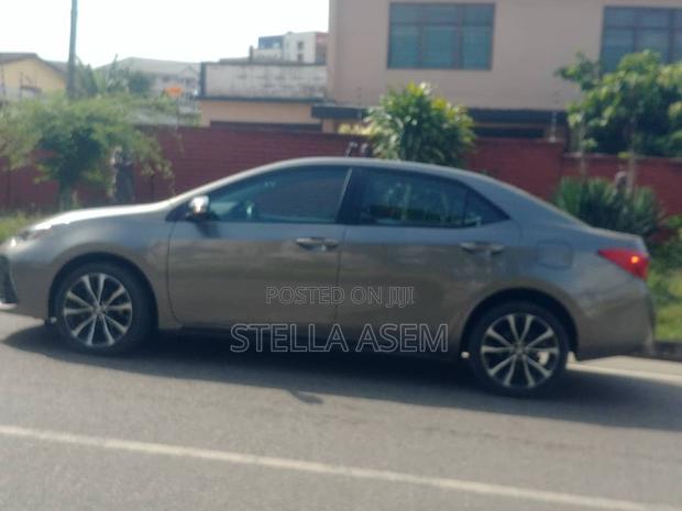 Toyota Corolla 2019 Gray