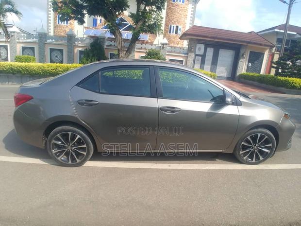 Toyota Corolla 2019 Gray