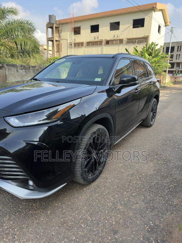 Toyota Highlander XLE 2021 Black