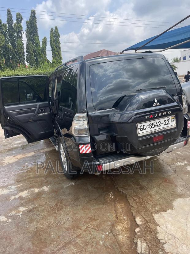 Mitsubishi Pajero V90 2.8 GLS/GLX 2017 Black