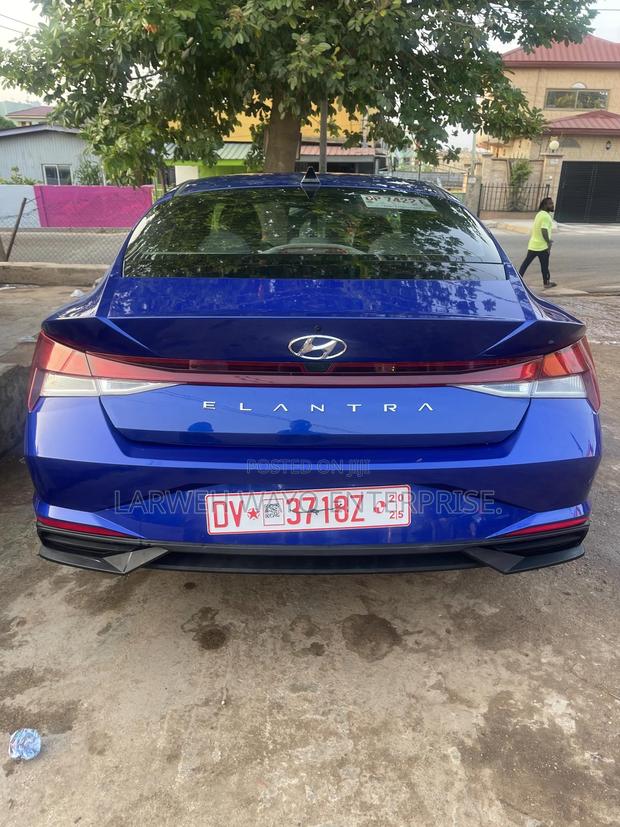 Hyundai Elantra SE 2021 Blue