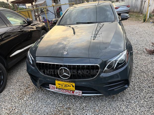 Mercedes-Benz E300 2019 Black