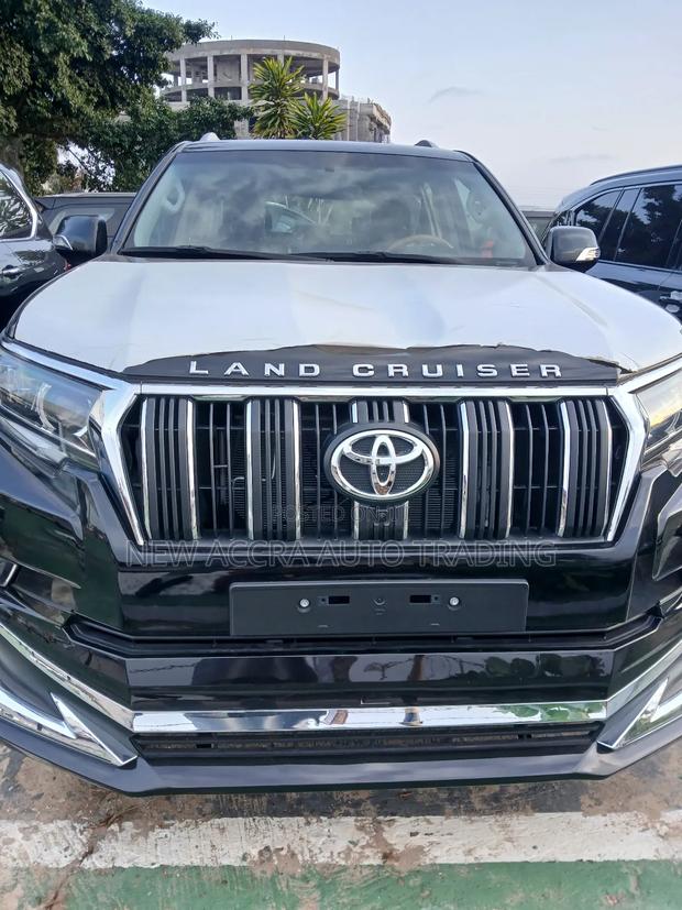 New Toyota Land Cruiser Prado 2.7 2023 Black