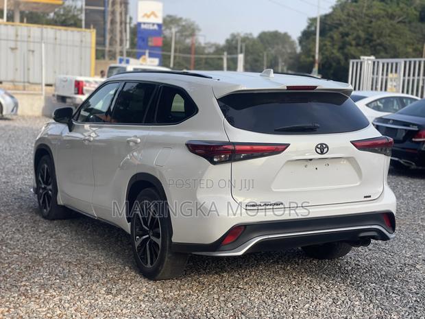 Toyota Highlander XSE 2021 White