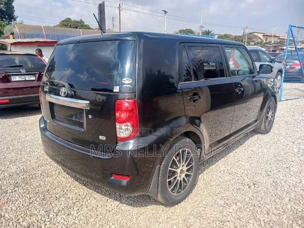 Toyota Corolla Rumion Hatchback 1.5 FWD 2015 Black