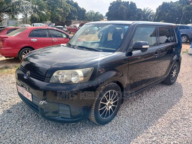 Toyota Corolla Rumion Hatchback 1.5 FWD 2015 Black