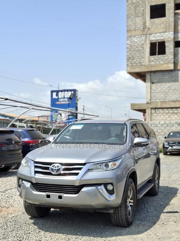 Toyota Fortuner 2.7 AWD 2017 Gray