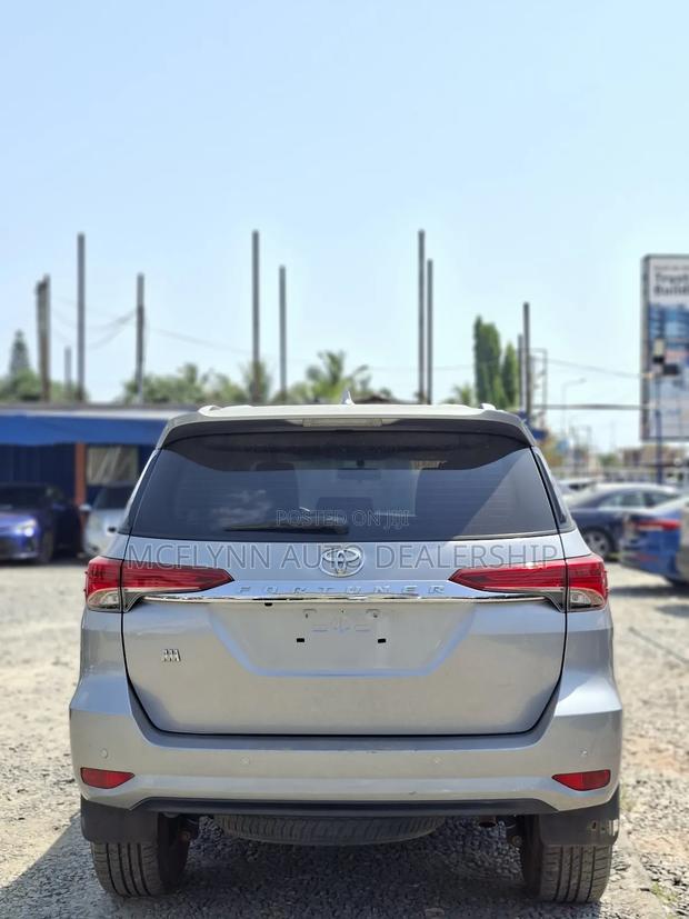 Toyota Fortuner 2.7 AWD 2017 Gray