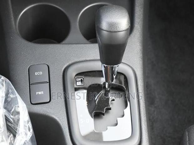 New Toyota Hilux 2025 White