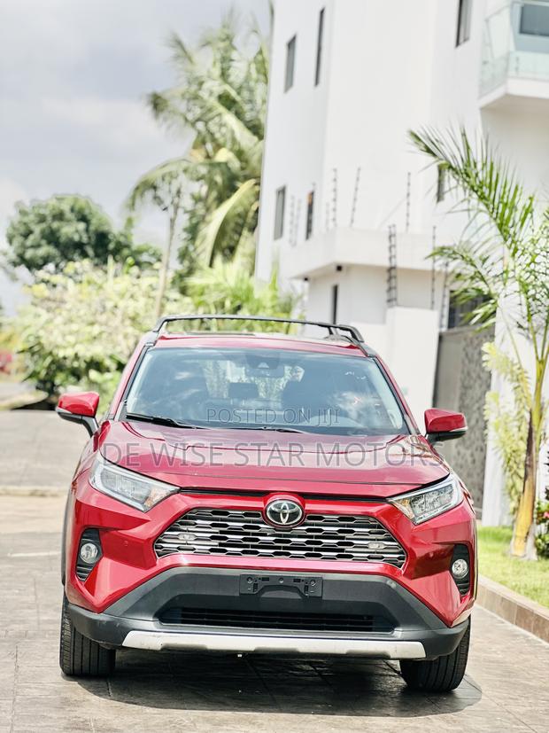Toyota RAV4 Limited FWD 2019 Red