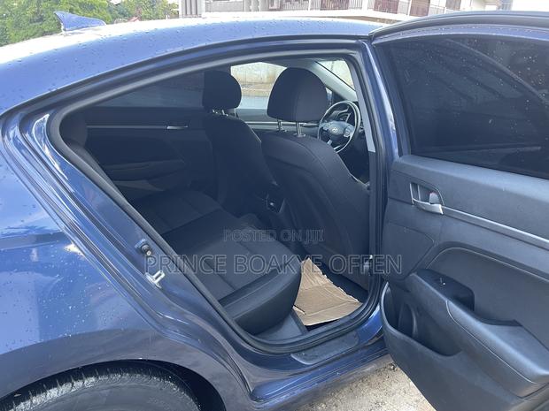 Hyundai Elantra 2022 Blue