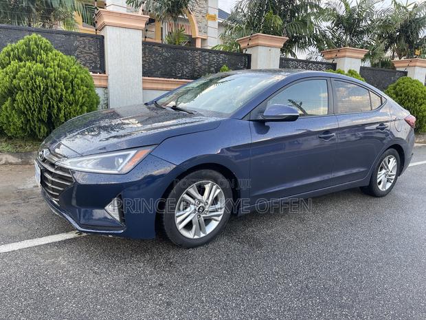 Hyundai Elantra 2022 Blue