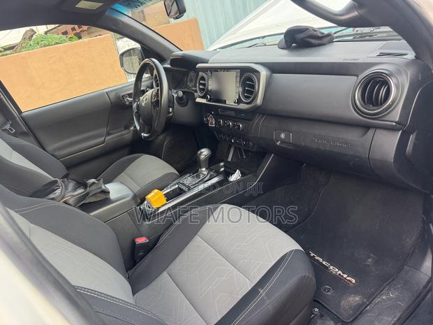 Toyota Tacoma TRD Off Road 2021 White