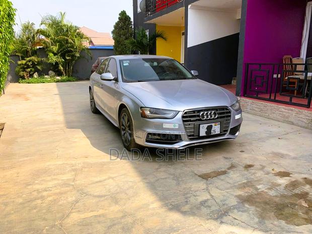 Audi A4 2.0T Premium Plus quattro 4dr Sedan AWD (2.0L 4cyl Turbo 8A)