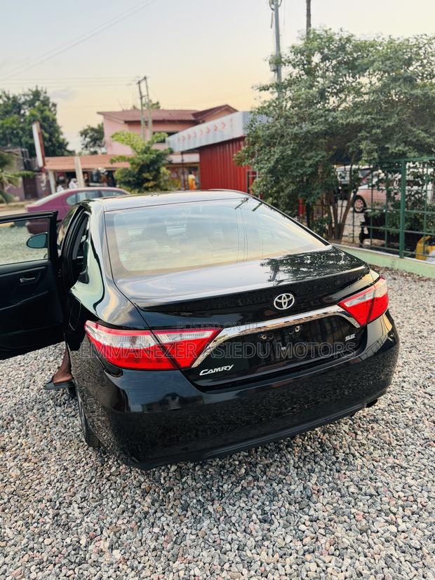 Toyota Camry SE 4dr Sedan (2.5L 4cyl 6A) 2017 Black