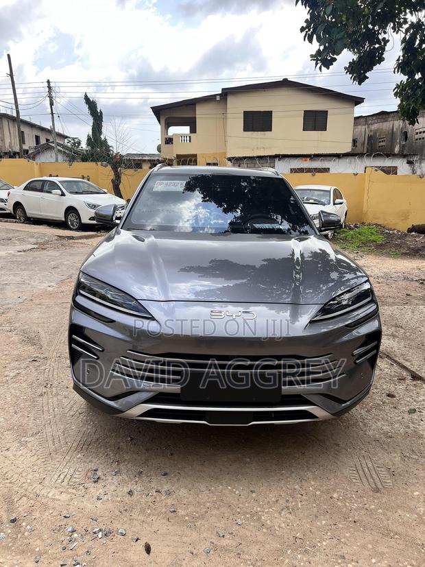 New BYD Song Plus DM-i 2025 Gray