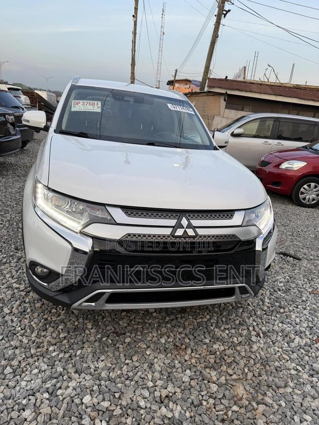 Mitsubishi Outlander SEL S-AWC 2020 White