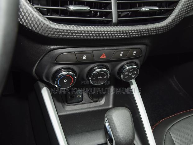 Chevrolet Cruze 2021 Silver