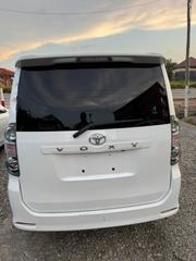 Toyota Voxy SV Premium 2014 White for sale
