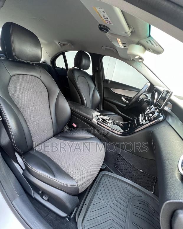 Mercedes-Benz C300 Base AWD 4Matic Sedan (2.0L 4cyl 7A) 2015 Silver