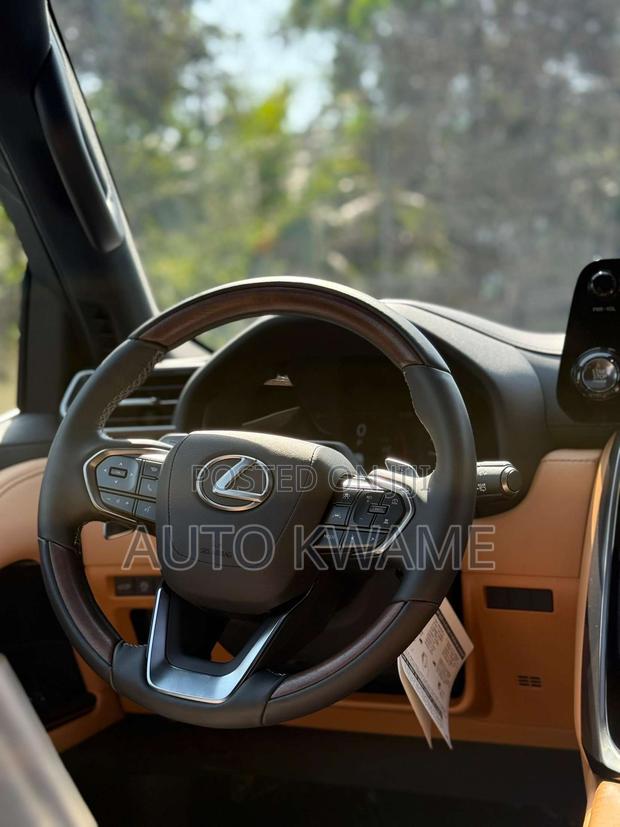 Lexus LX LX 600 2025 Black