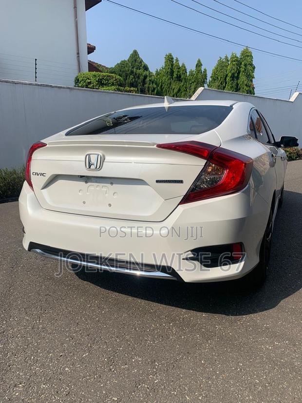 Honda Civic Touring Sedan 2019 White