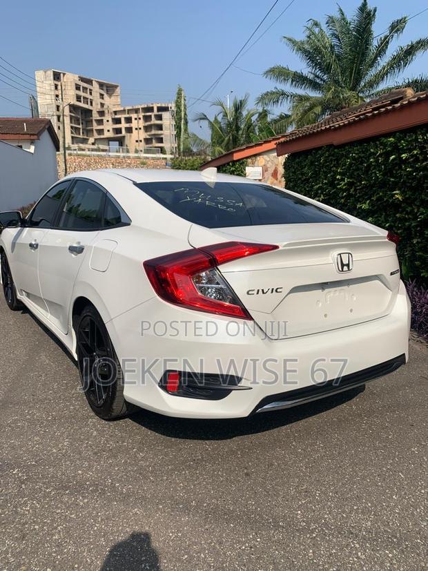 Honda Civic Touring Sedan 2019 White